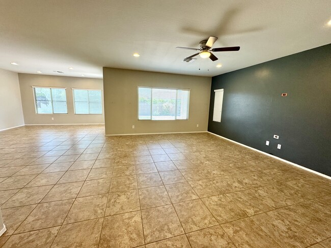 Foto del edificio - 5557 W Admiral Way