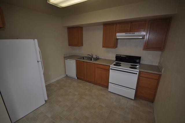 Foto del edificio - 4920 Sir James Ave