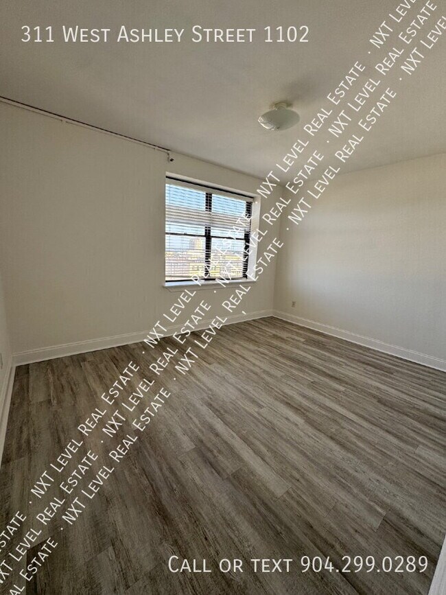 Building Photo - 311 W Ashley St