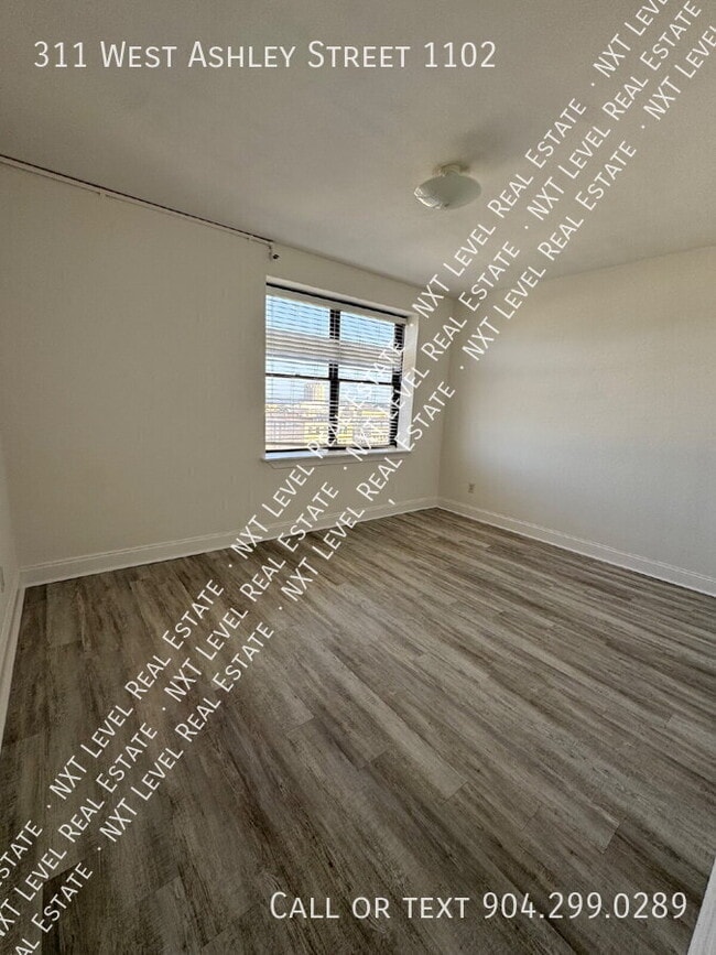 Foto del edificio - 311 W Ashley St