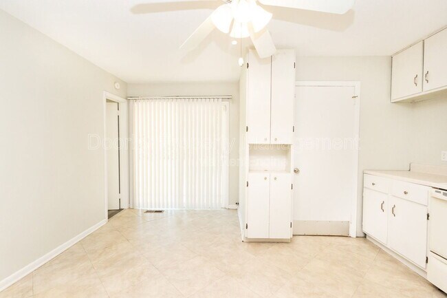 Foto del edificio - 3907 Kingsbridge Rd