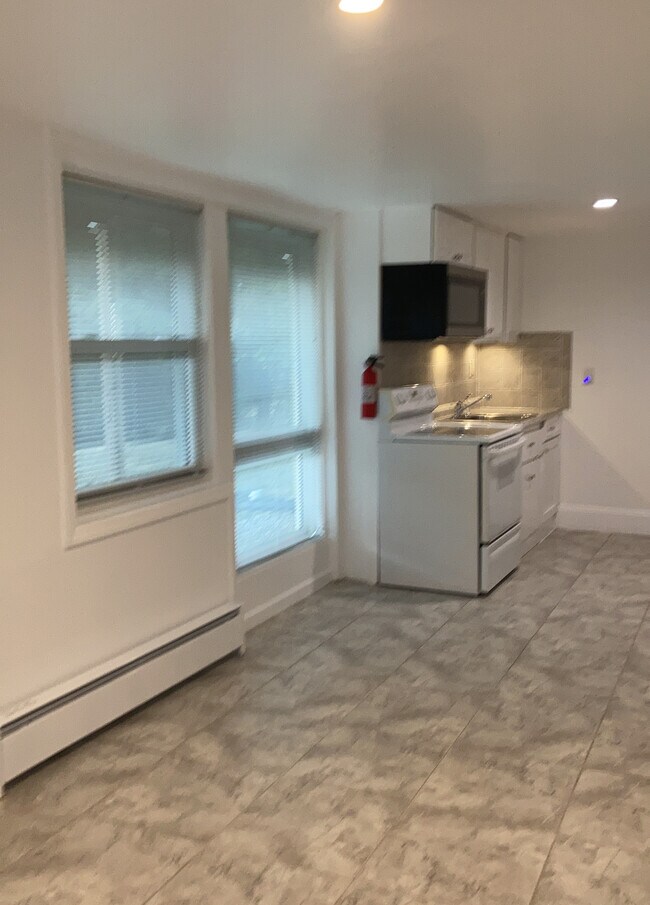 3 Pawnee Trl Unit 1, Oak Ridge, NJ 07438 Apartments in Oak Ridge, NJ