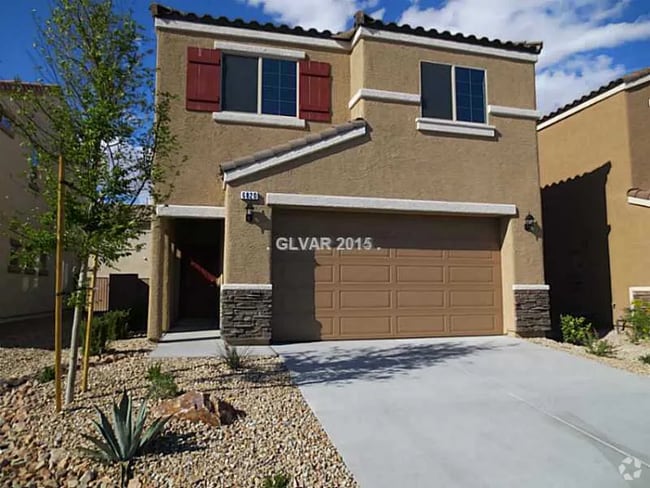Building Photo - 6820 Majestic Palm Dr