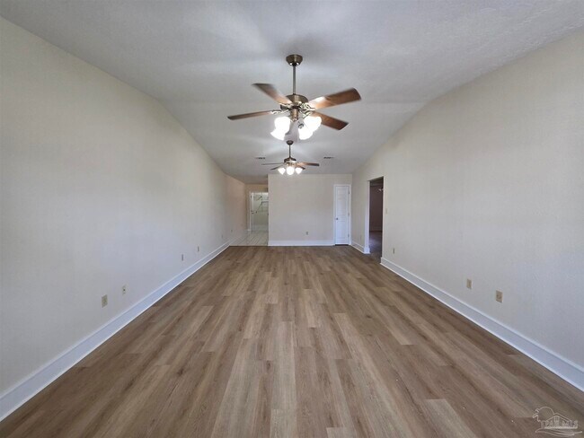 Foto del edificio - 916 Rentz Ave