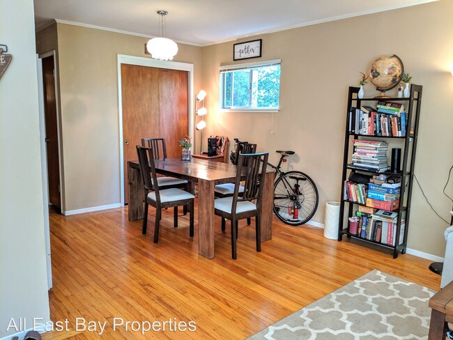 Foto del edificio - 1704 Pleasant Valley Ave