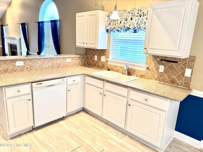 Building Photo - 3345 Stone Bend Dr