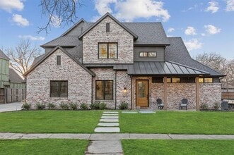 Building Photo - 9847 Mixon Dr