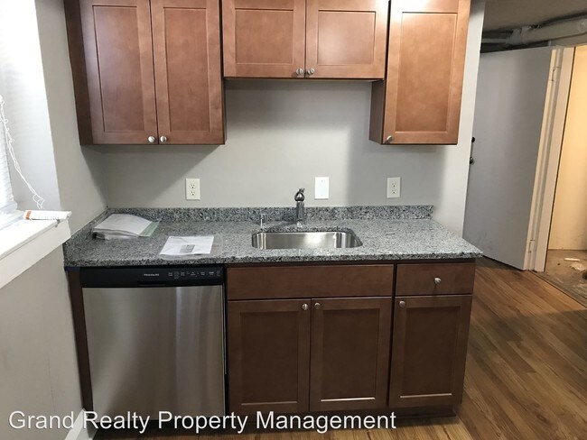 Foto del edificio - 422 Pierce St N