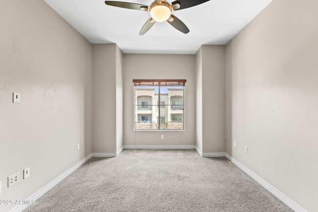 Foto del edificio - 5350 E Deer Valley Dr