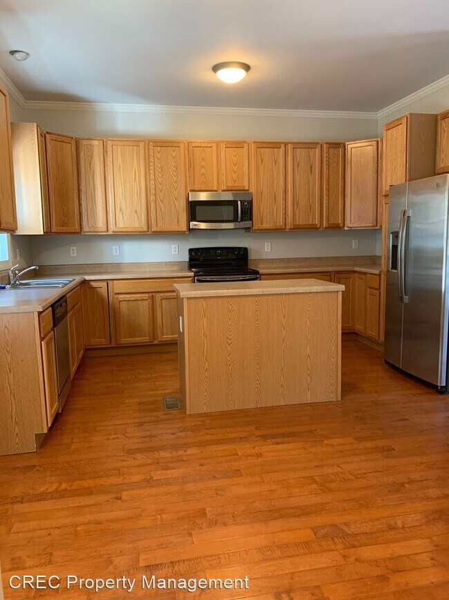 Building Photo - 3 br, 2.5 bath House - 1241 Sumner Ave  #100