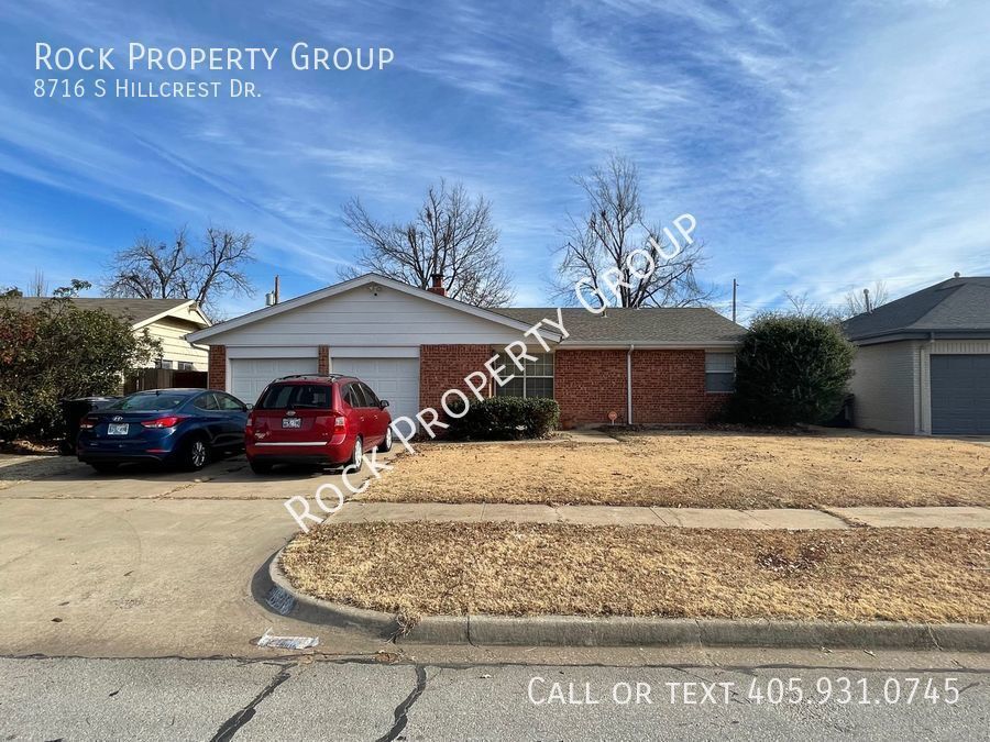 Primary Photo - 3 bedroom 2 bath, 2 car garage coming avai...