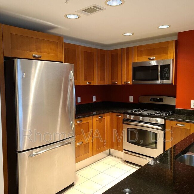 Foto del edificio - 2451 Midtown Ave