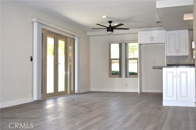 Foto del edificio - 2142 Foxglove Rd