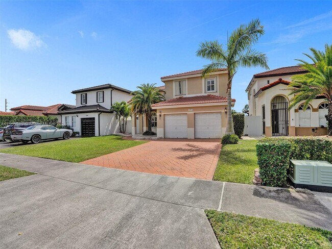 Foto del edificio - 9272 Grand Canal Dr