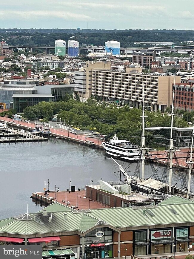 Building Photo - 414 Water St