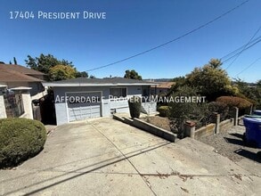 Building Photo - 17404 President Dr