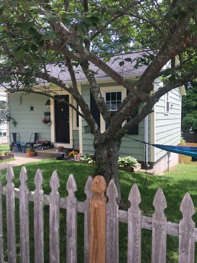 Primary Photo - 5 Cottage St