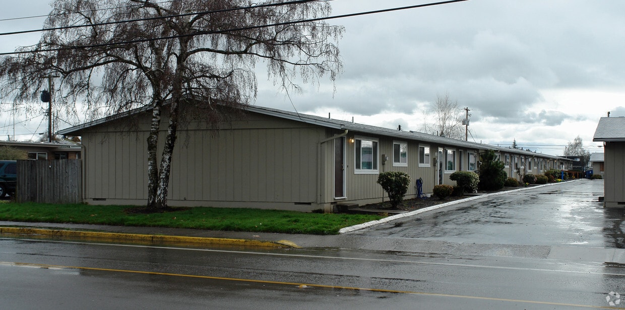 Building Photo - Holly Square Apartments