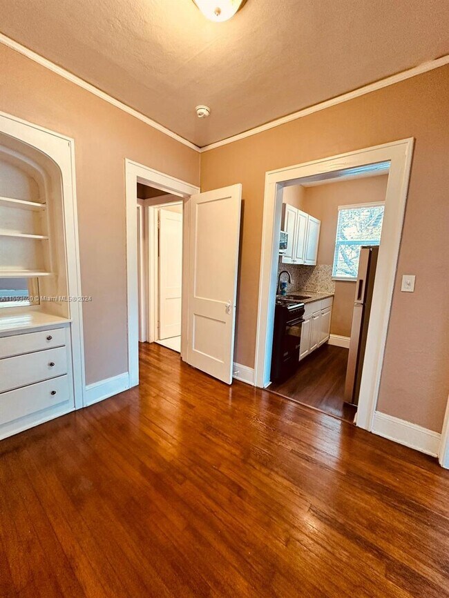 Foto del edificio - 344 Mendoza Ave