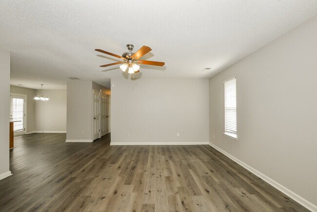 Foto del edificio - 9961 Fox Run Dr