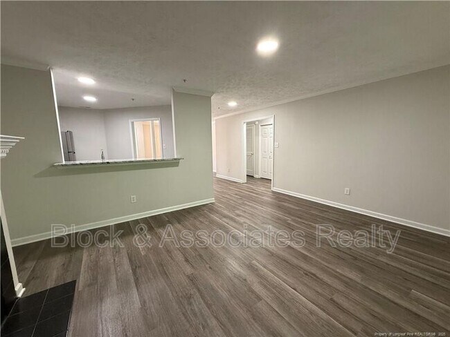 Foto del edificio - 340 Bubble Creek Ct