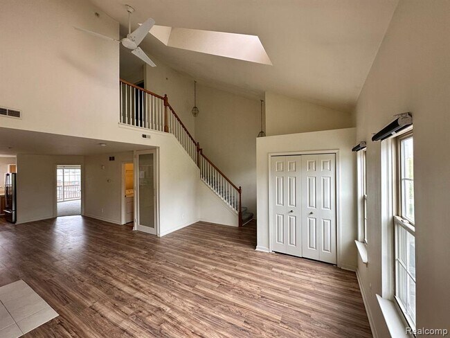 Foto del edificio - 16806 Farmington Rd