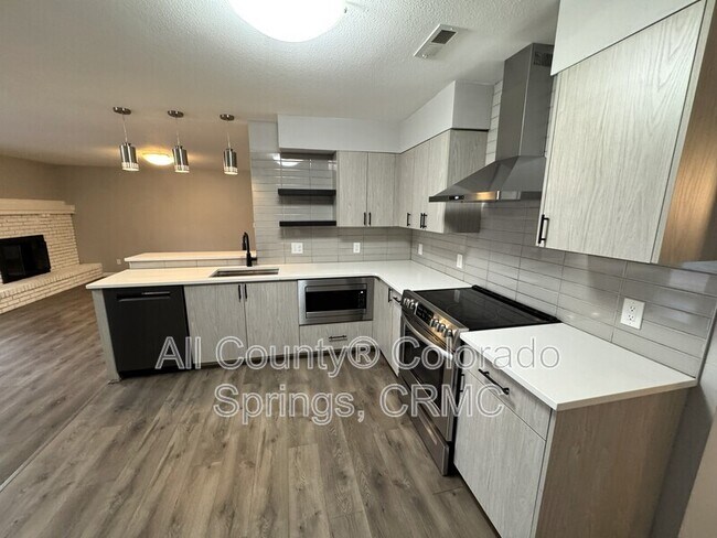 Building Photo - 460 Wintery Cir N