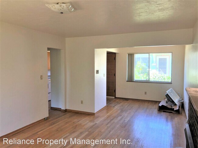 Building Photo - 3540-3544 SE 63rd Ave