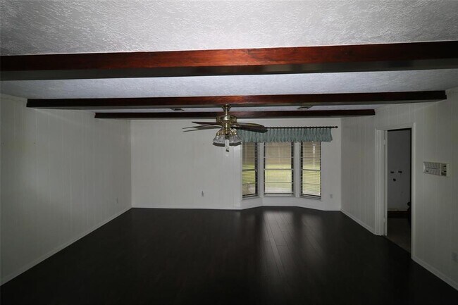 Building Photo - 2204 N Rayburn Ct