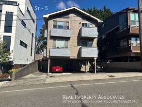 Building Photo - 508 NE 71st St