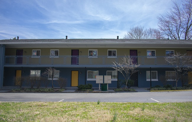 Building Photo - 20 Silopanna Rd
