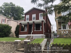 Building Photo - 215 Elm St