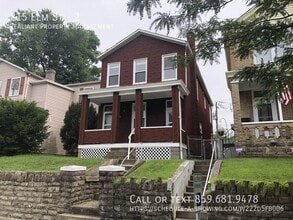 Building Photo - 215 Elm St