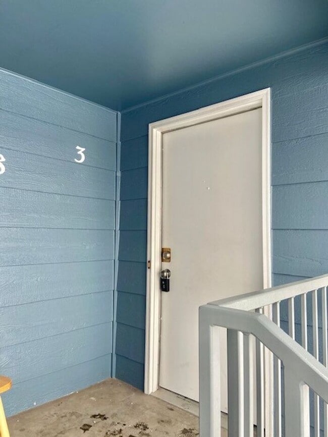 Foto del edificio - Beautifully Remodeled 2 Bedroom 1 Bath Apa...