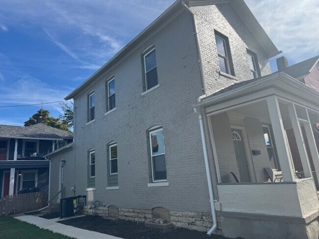 Foto del edificio - 2 Bedroom 1 1/2 Bath Beautifully Renovated Home in Historic Huffman Area