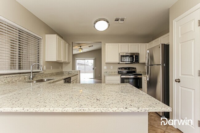 Building Photo - 13021 W Hearn Rd, El Mirage, AZ 85335