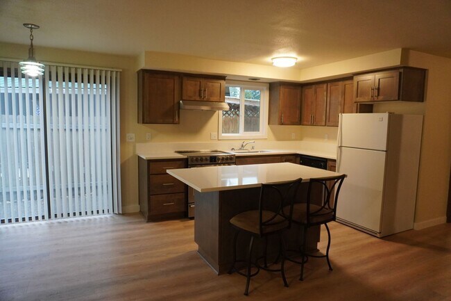 Foto del edificio - r3128.3130NE.86th.AVE