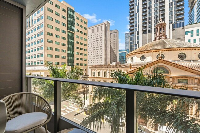 Foto del edificio - 121 NE 5th St