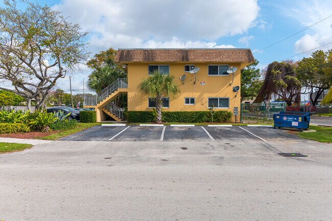 Building Photo - 4900 NW 10th Ave