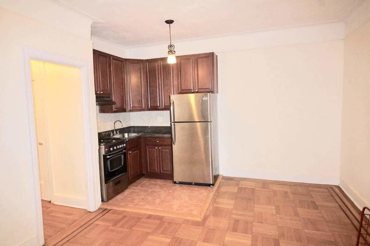 Primary Photo - 2610 Glenwood Rd