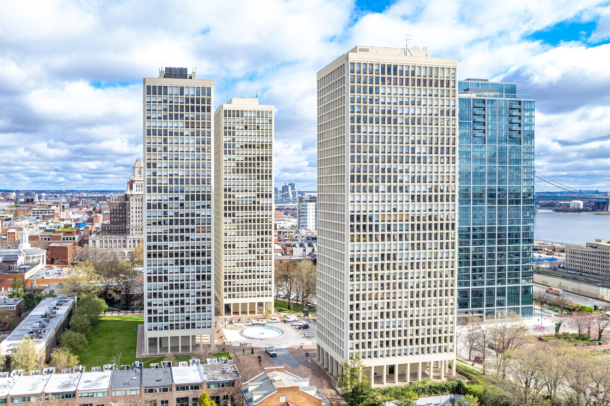 Primary Photo - Society Hill Towers