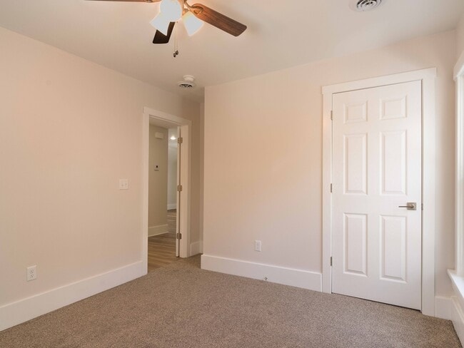 Foto del edificio - 821 Jefferson Ave