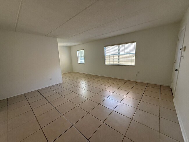 Foto del edificio - Delightful 2 bedroom in Habana Park!