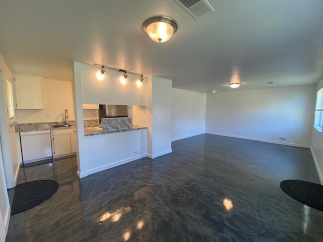 Foto del edificio - ARCATA! FULLY REMODELED 3 bedroom / 1.5 ba...