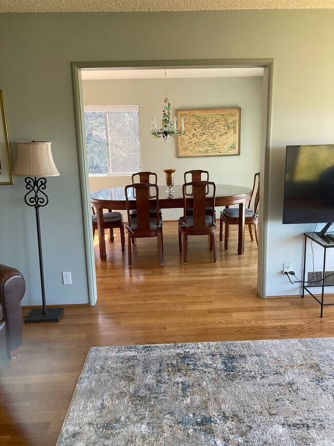 Foto del edificio - 911 Paseo Ferrelo