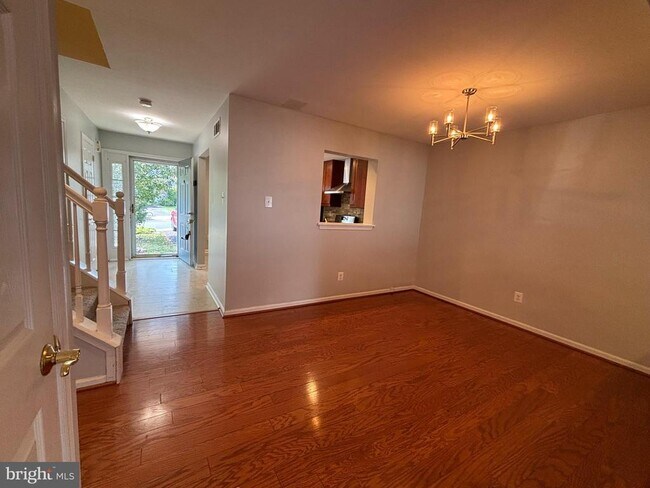 Foto del edificio - 4666 Louise St Claire Dr