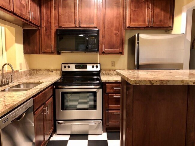 Foto del edificio - 806 W 24th St