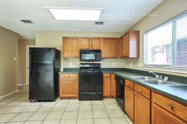 Foto del edificio - 10116 Chapel Hill Ct