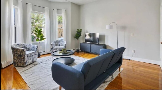 Foto del edificio - 4 bedroom in Allston MA 02134