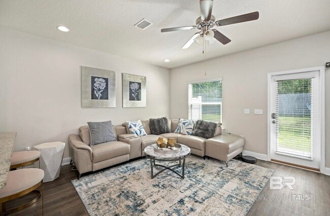 Building Photo - 25806 Pollard Rd